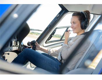 How to become a commercial pilot?